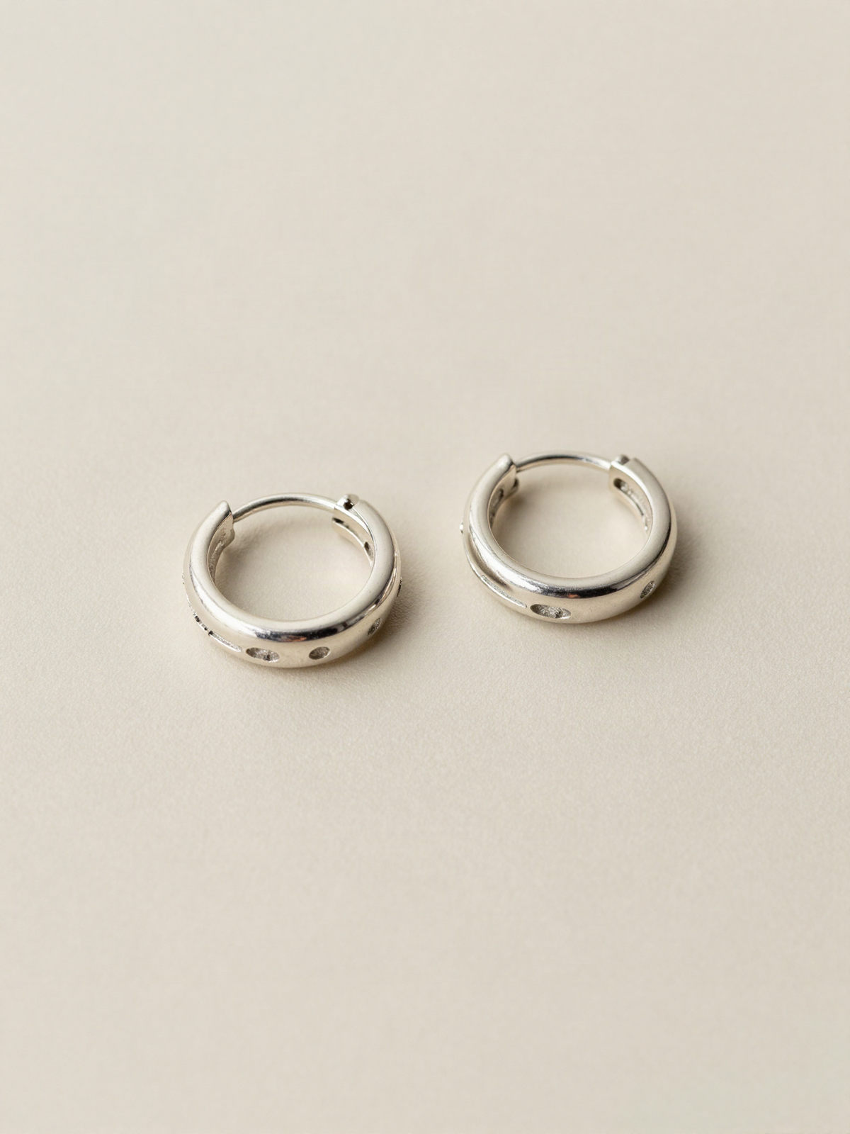 Aina Hoop Earrings - sterling silver